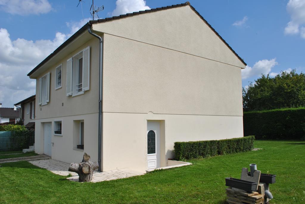 2 Bed House Near Disneyland Paris Montry Экстерьер фото