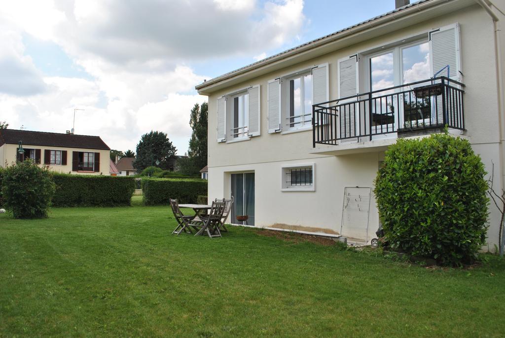 2 Bed House Near Disneyland Paris Montry Экстерьер фото