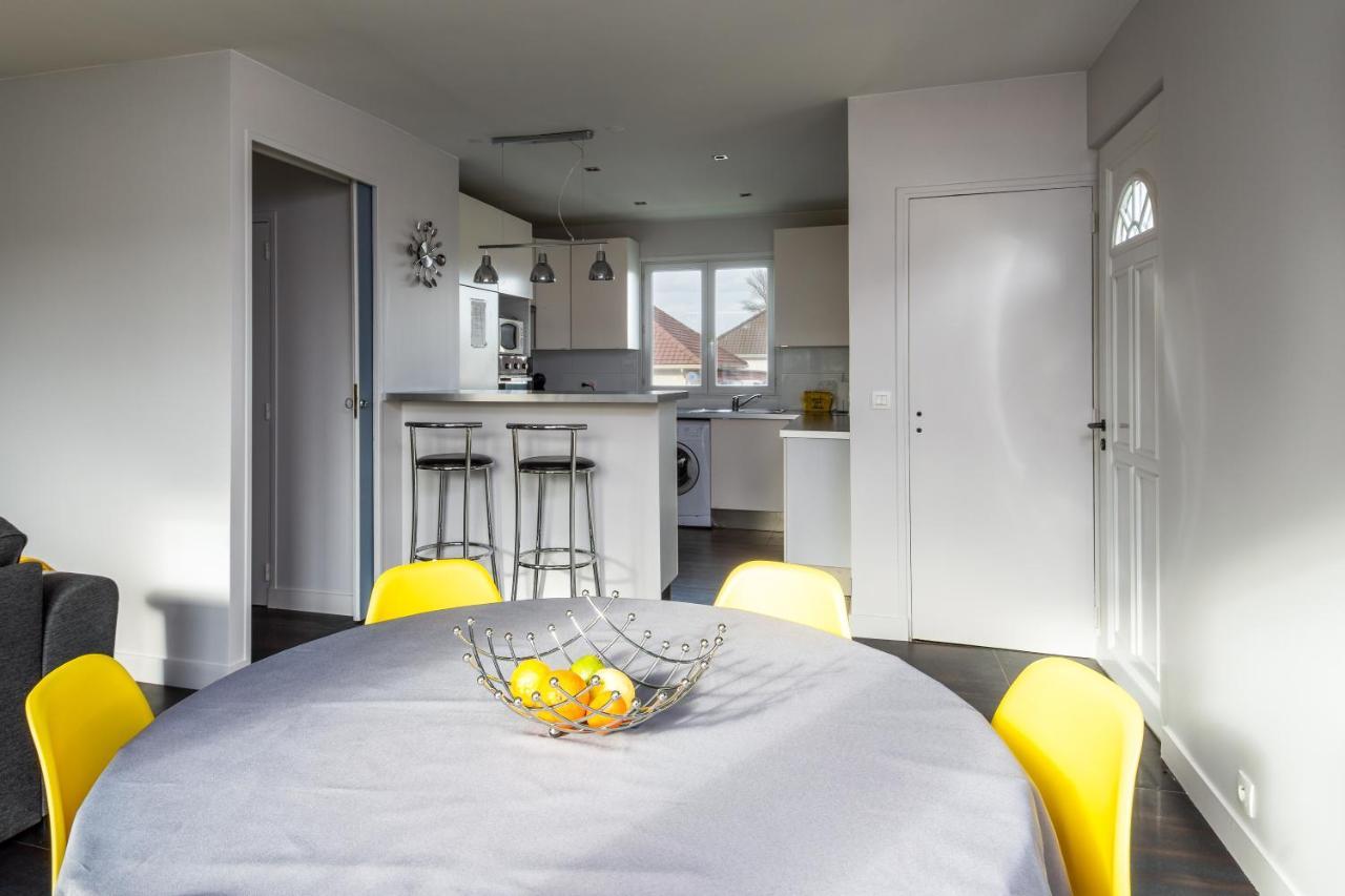 2 Bed House Near Disneyland Paris Montry Экстерьер фото